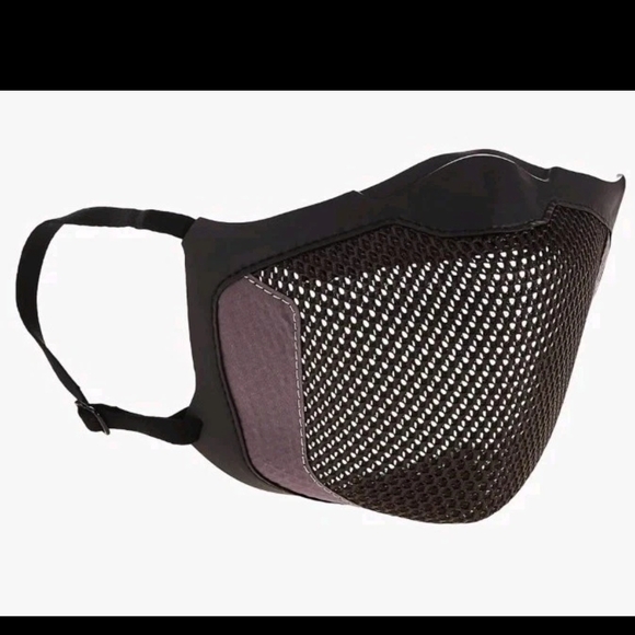 Lot of 3 Oakley Reusable Msk3 Anti-fog Face Mask Black Brand New in Original Box - Picture 1 of 2